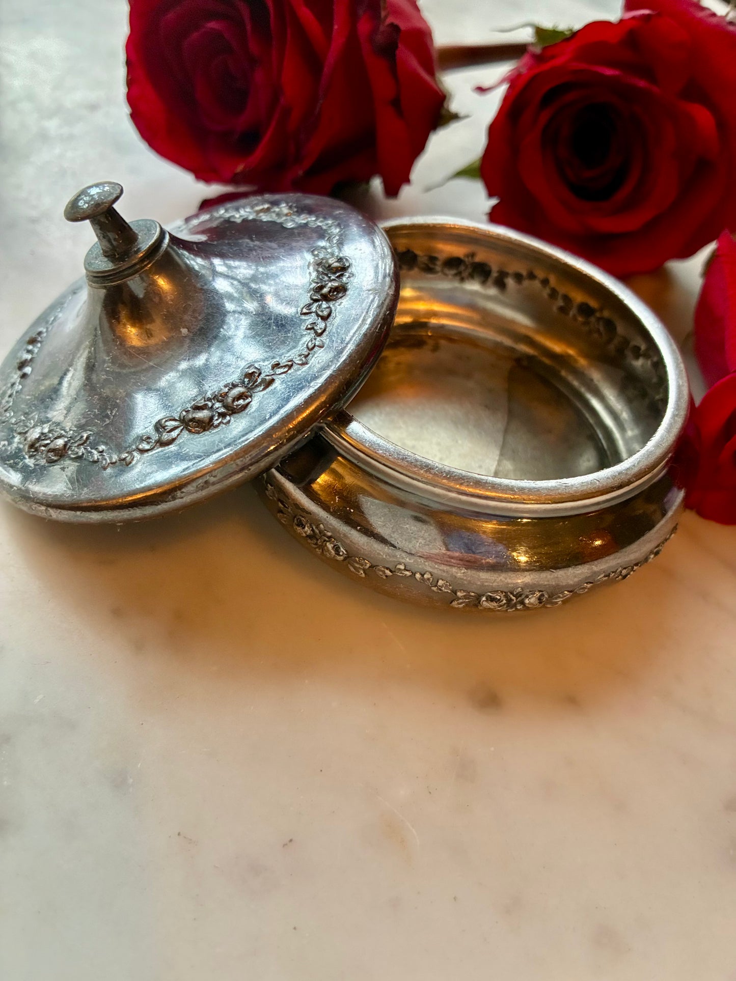 Victorian Pairpoint quadruple silver plate butter pat container