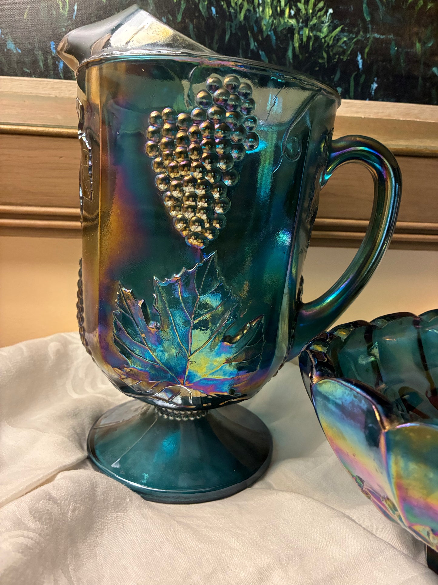 Harvest grape Indiana glass pitcher and serving bowl set