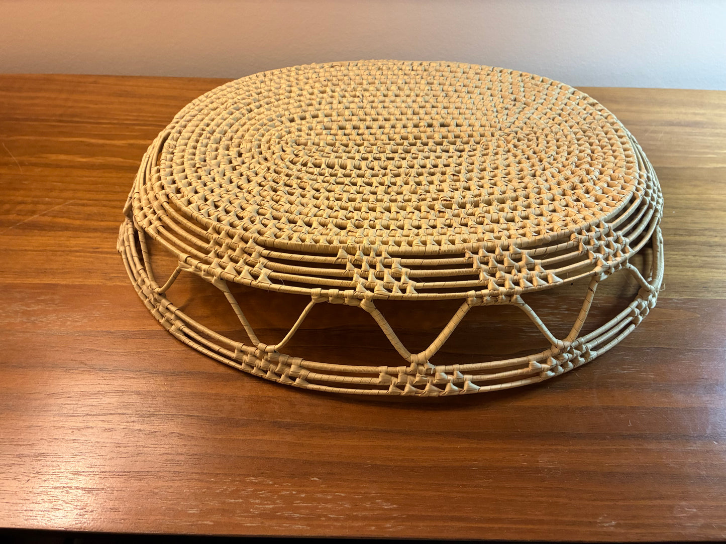 Woven rattan basket tray