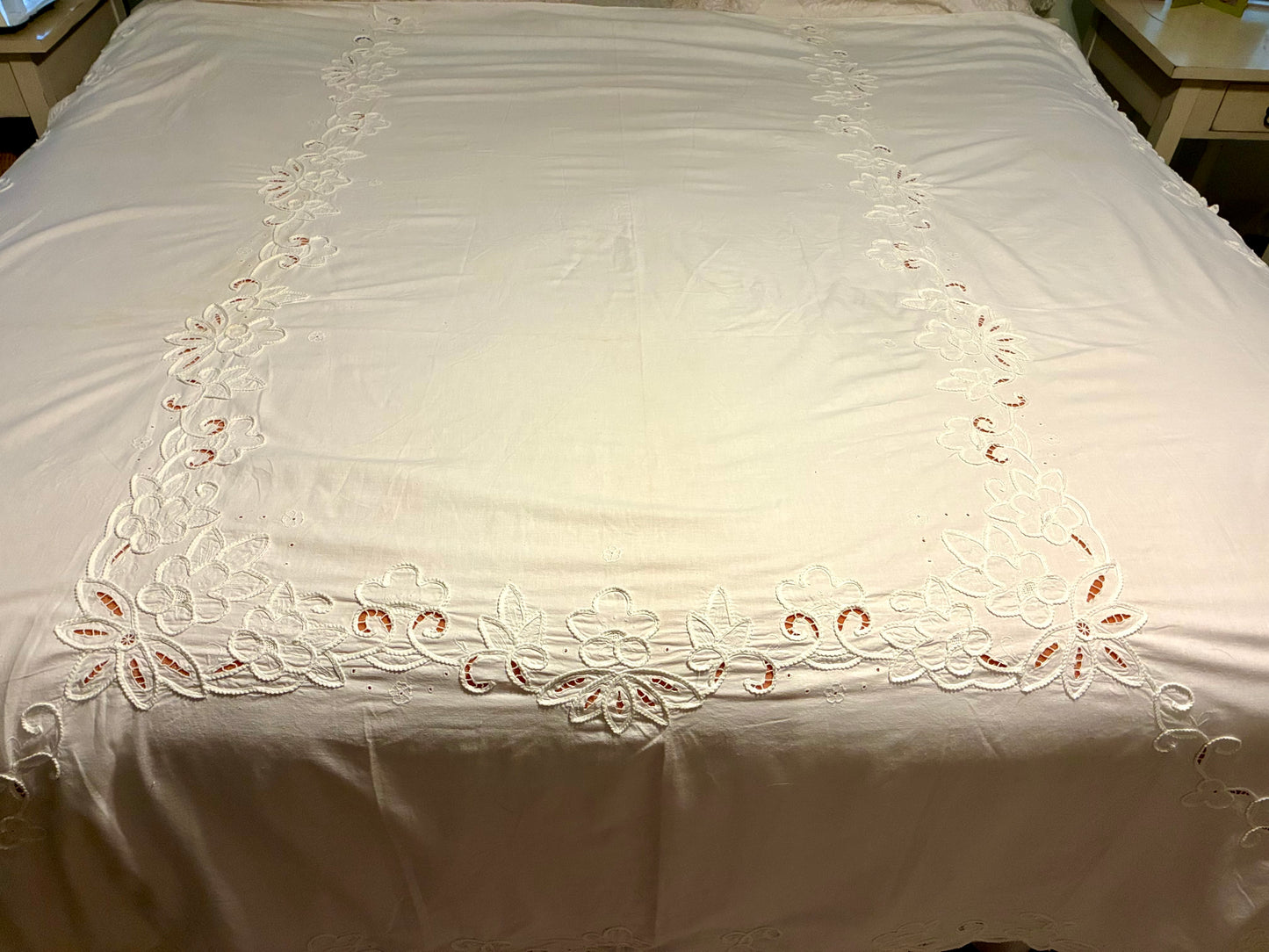 Vintage white cotton cutwork coverlet ( queen)