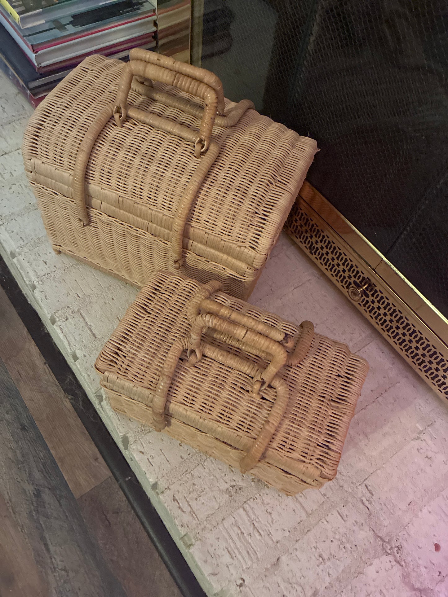 Natural wicker nesting baskets set of 2