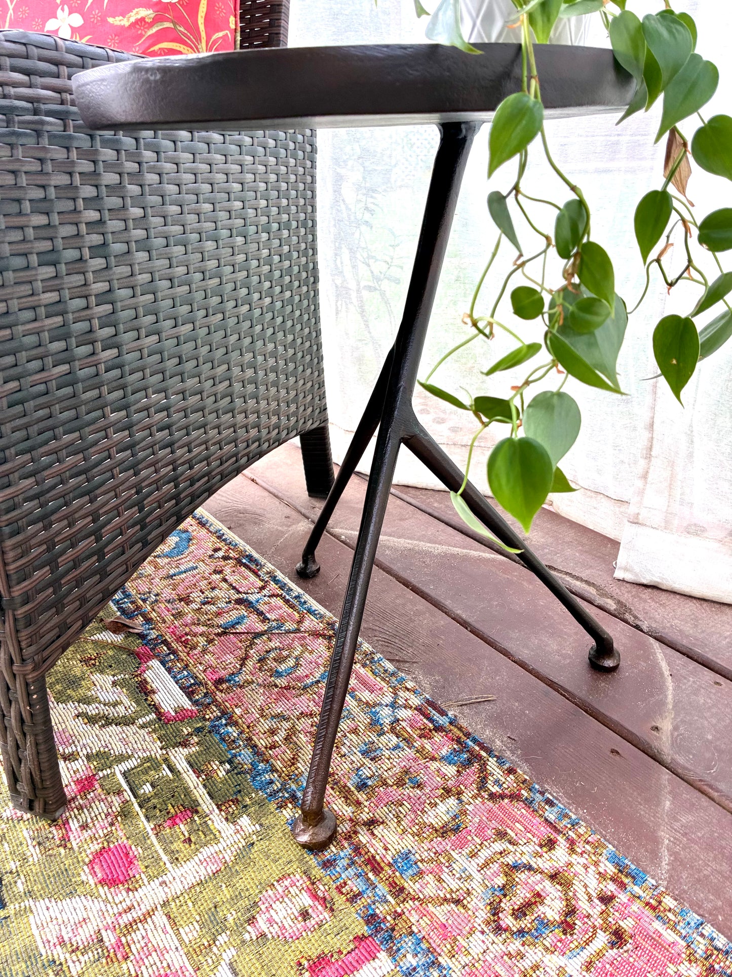 Set of 2 metal tables