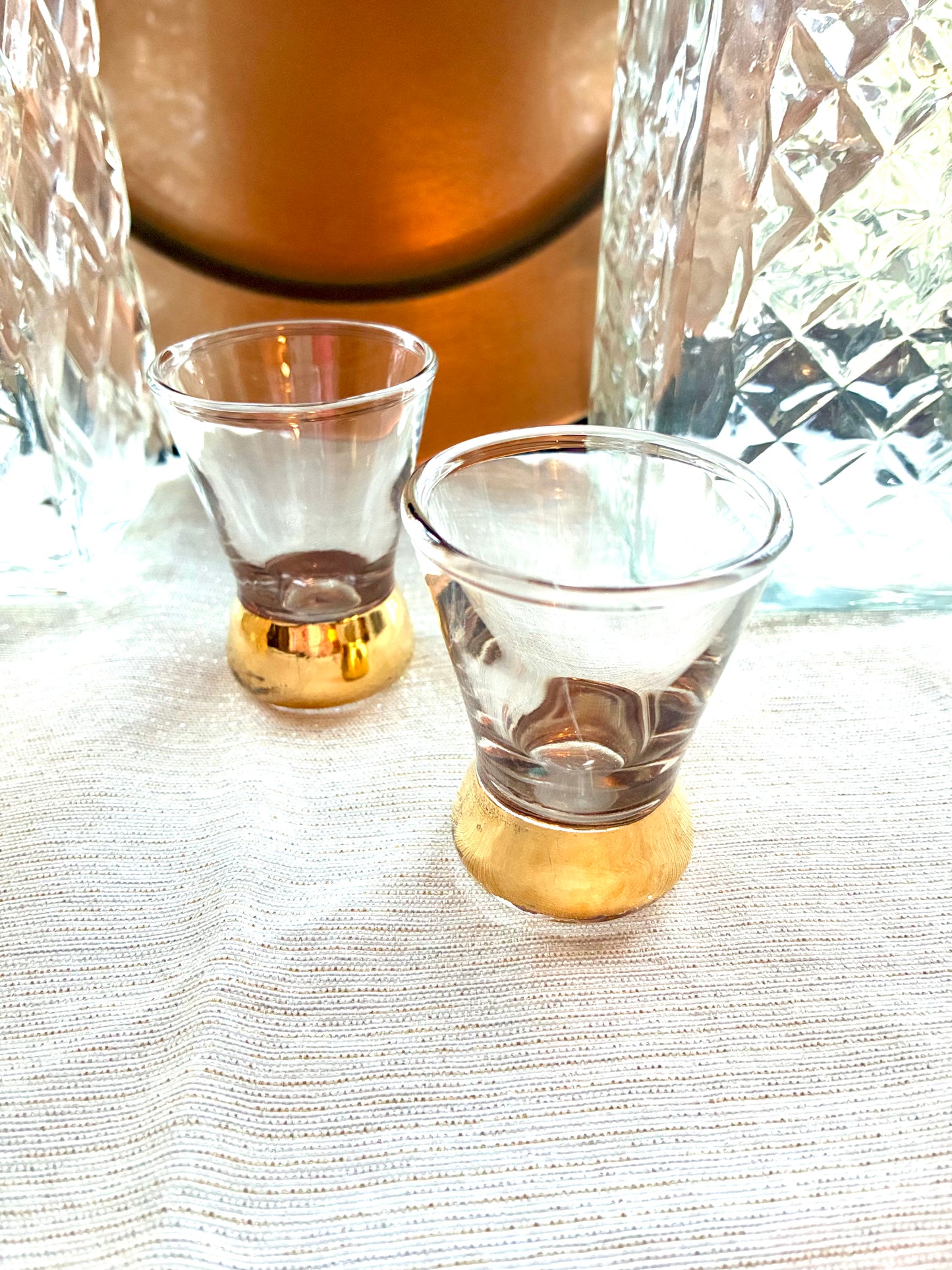 Seagrams Centennial 22carat gold rimmed shot glasses (2)