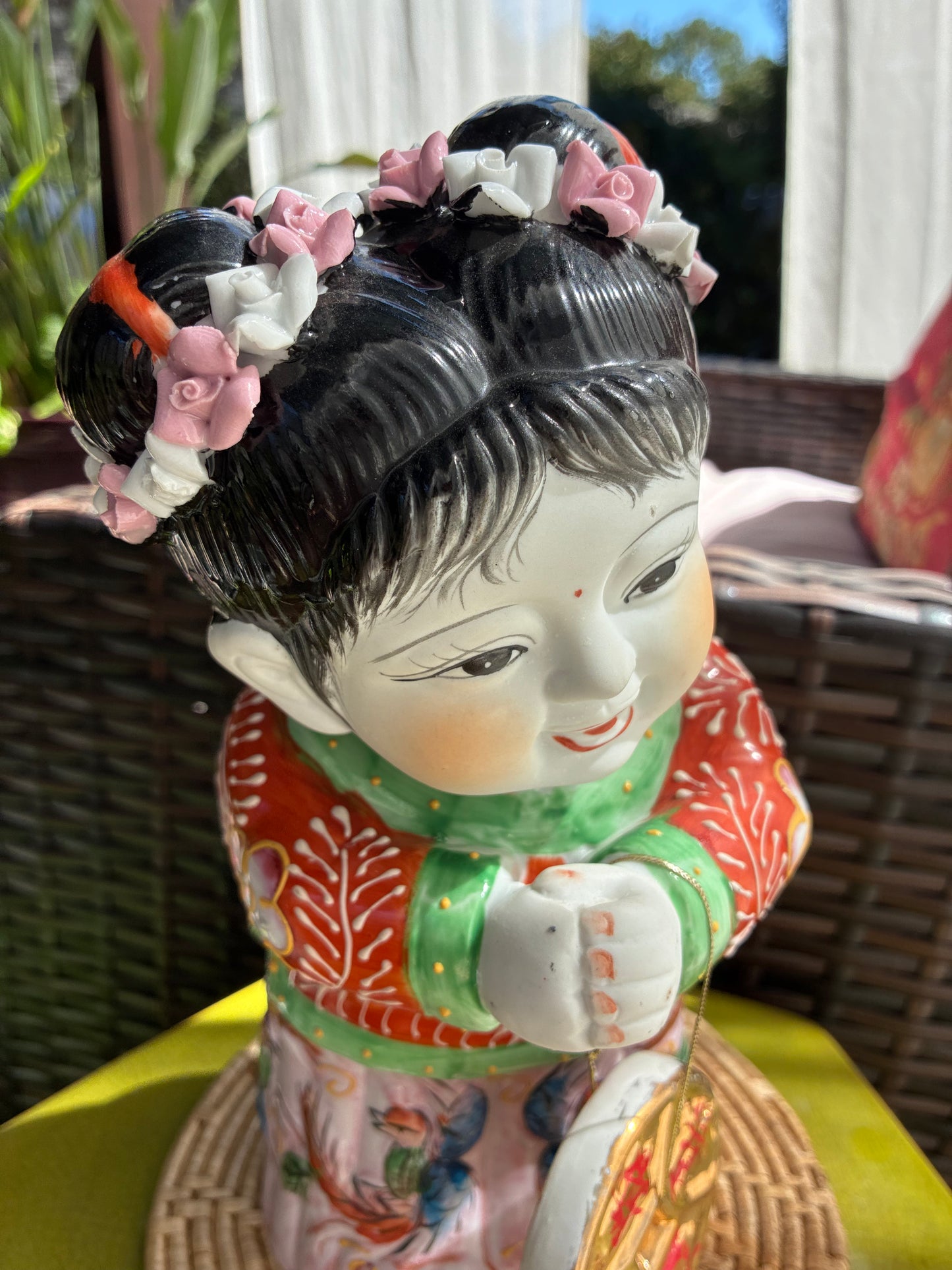 Famile rose ceramic japanese girl