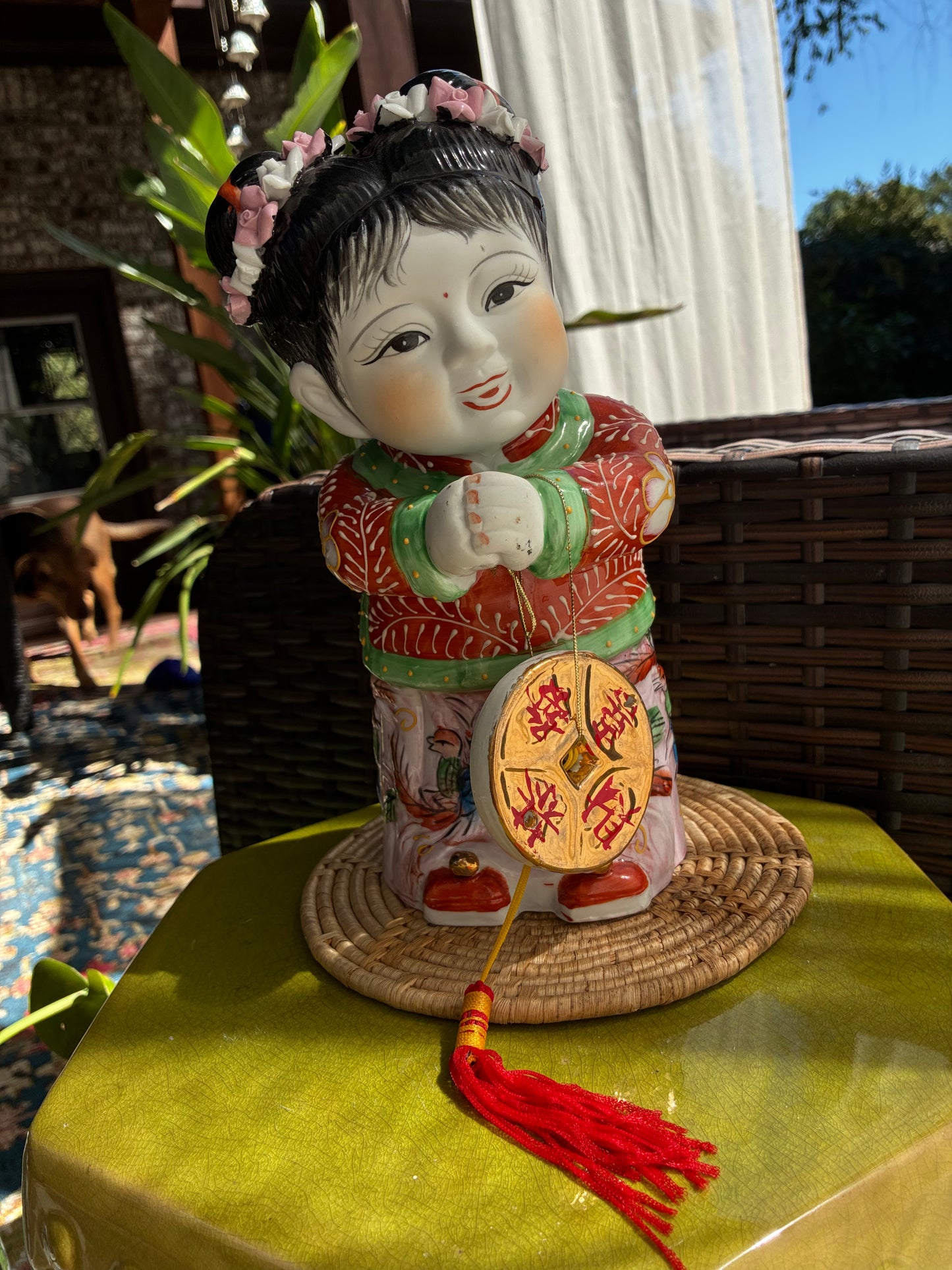 Famile rose ceramic japanese girl