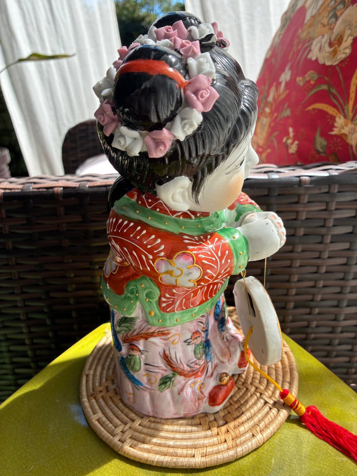 Famile rose ceramic japanese girl