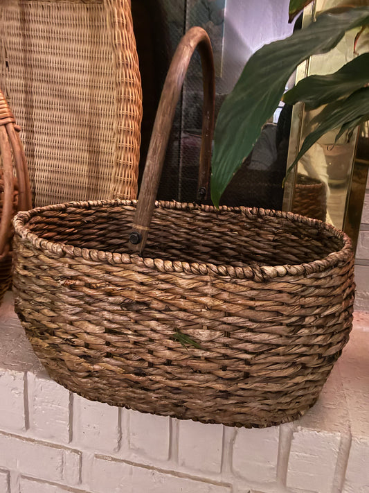 Braided rattan gathering basket