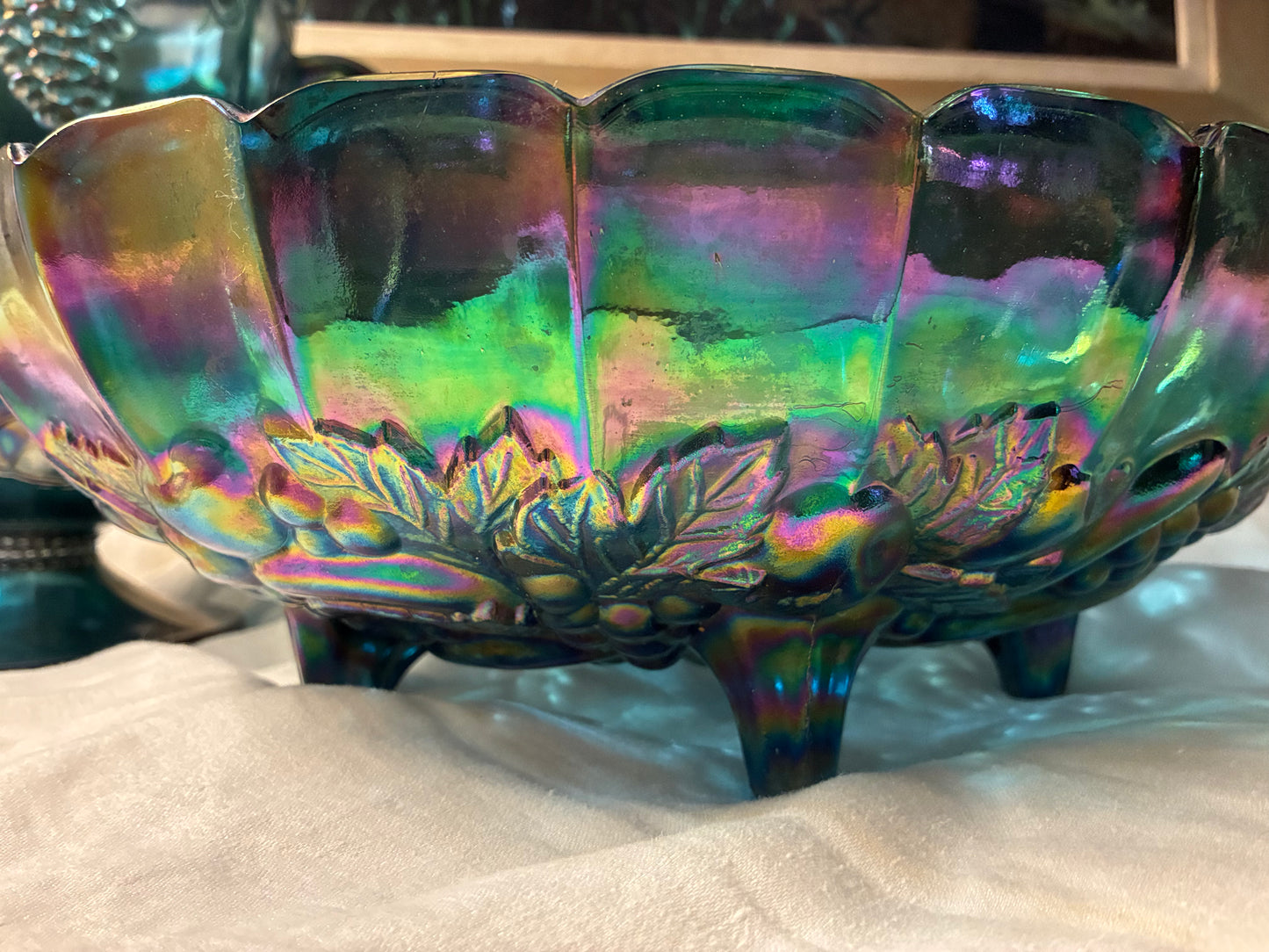 Harvest grape Indiana glass pitcher and serving bowl set