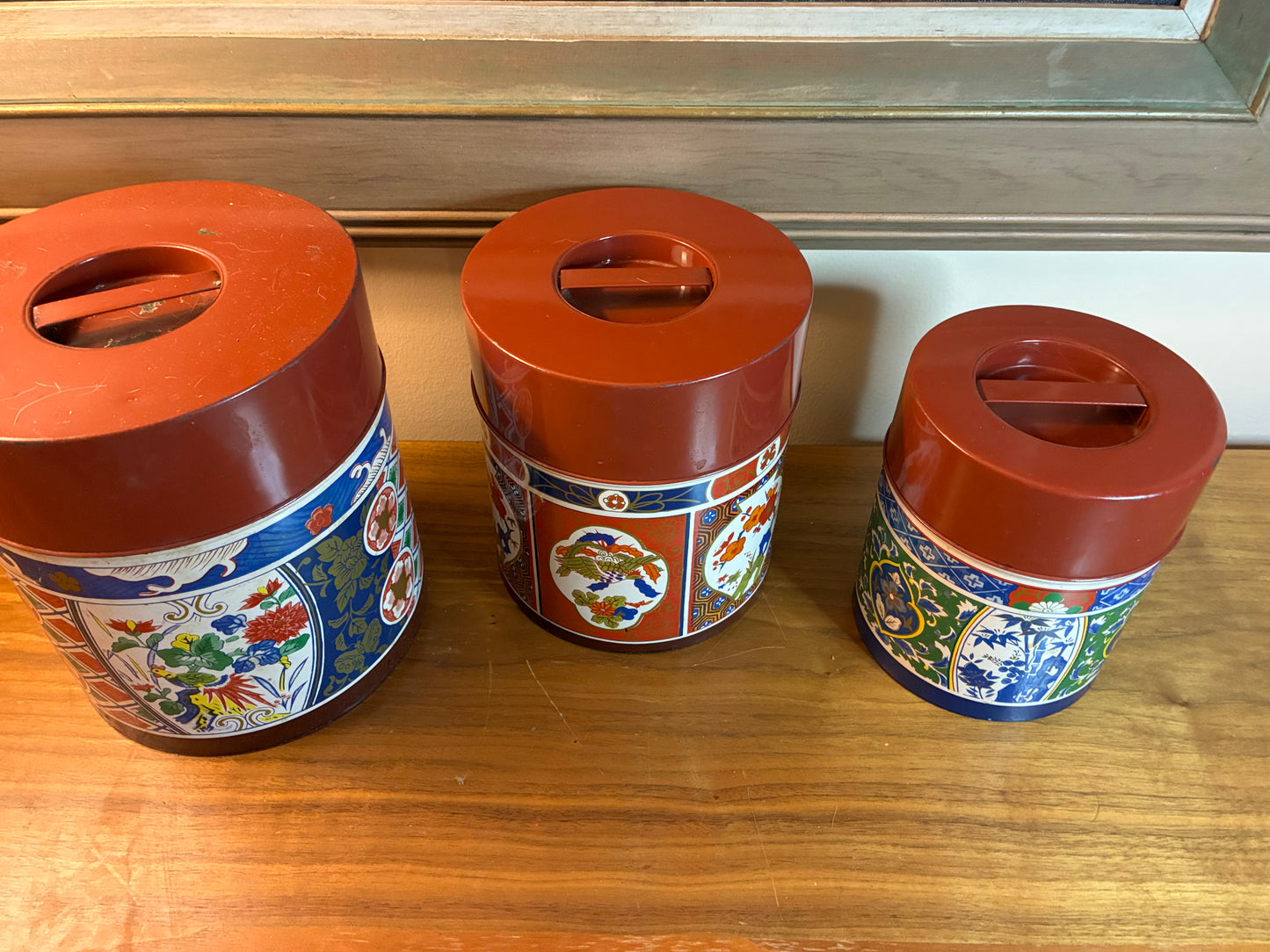 Vintage japanese nesting tins