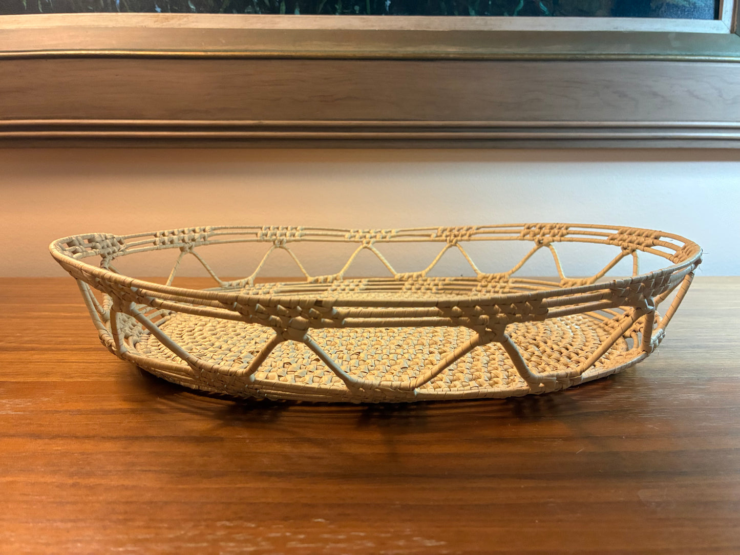 Woven rattan basket tray
