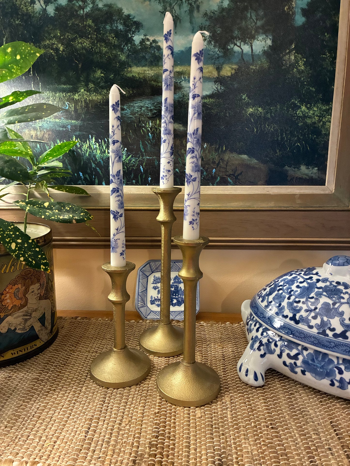 Brushed gold metal candlesticks (set of 3)