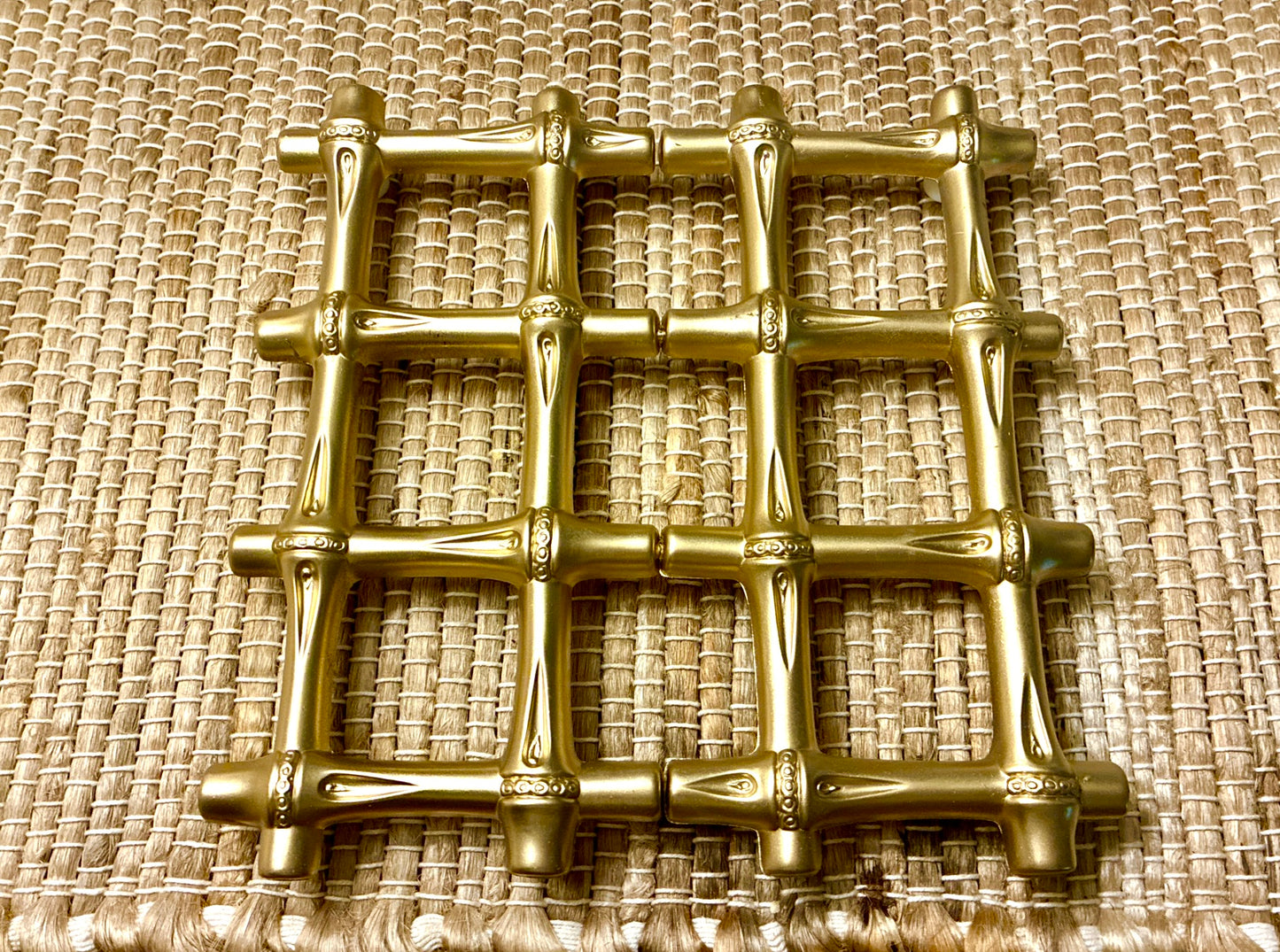Gold metal bamboo expanding trivet