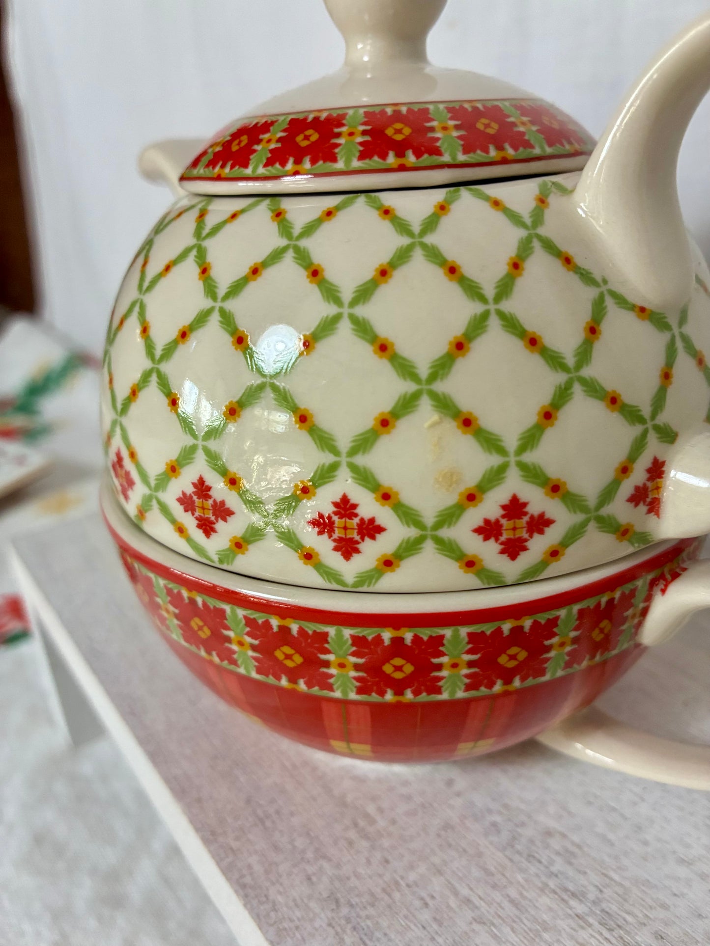 Harry & David teapot & cup set