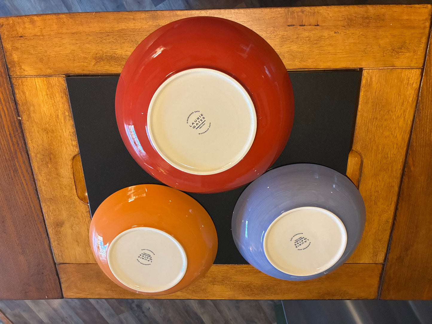 Laurie Gates Collection stoneware pasta serving dish and 2 dinner bowls